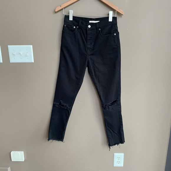 Levi’s Wedgie Skinny Distressed Raw Hem Jeans in Black Size 27 - Picture 2 of 9